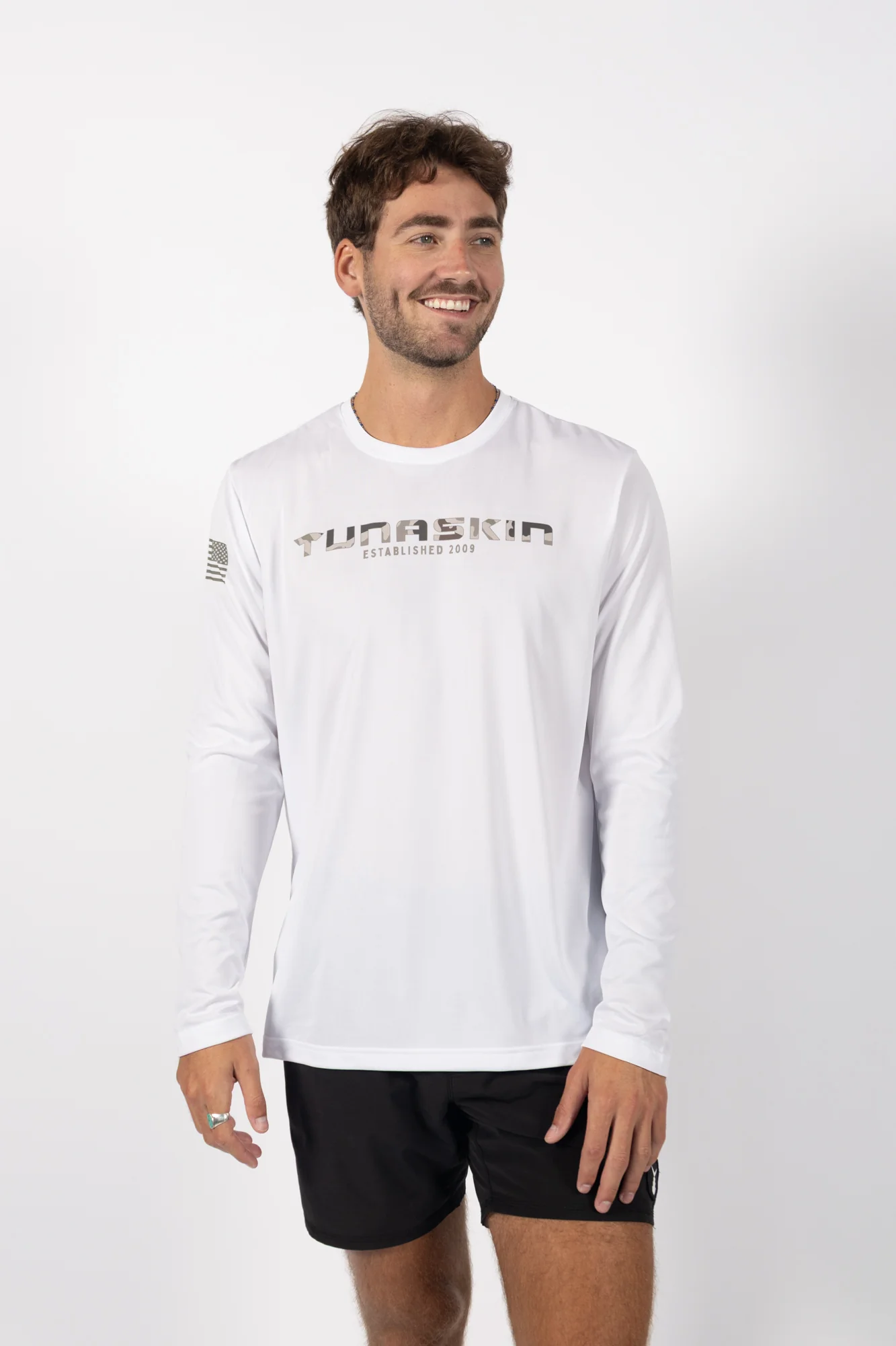 Camo | Men's Echo Performance Long Sleeve | White - Image 3