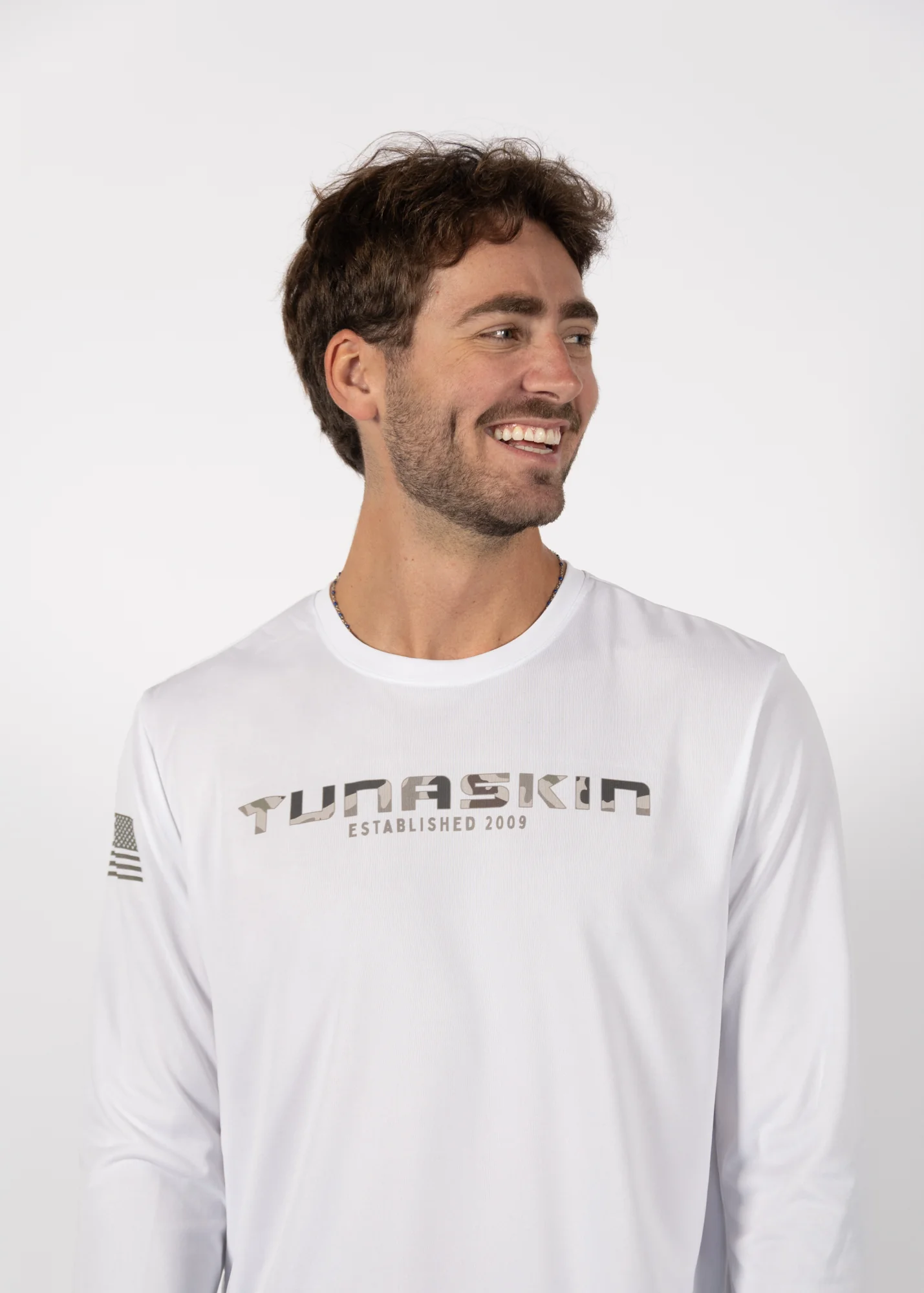 Camo | Men's Echo Performance Long Sleeve | White - Image 5
