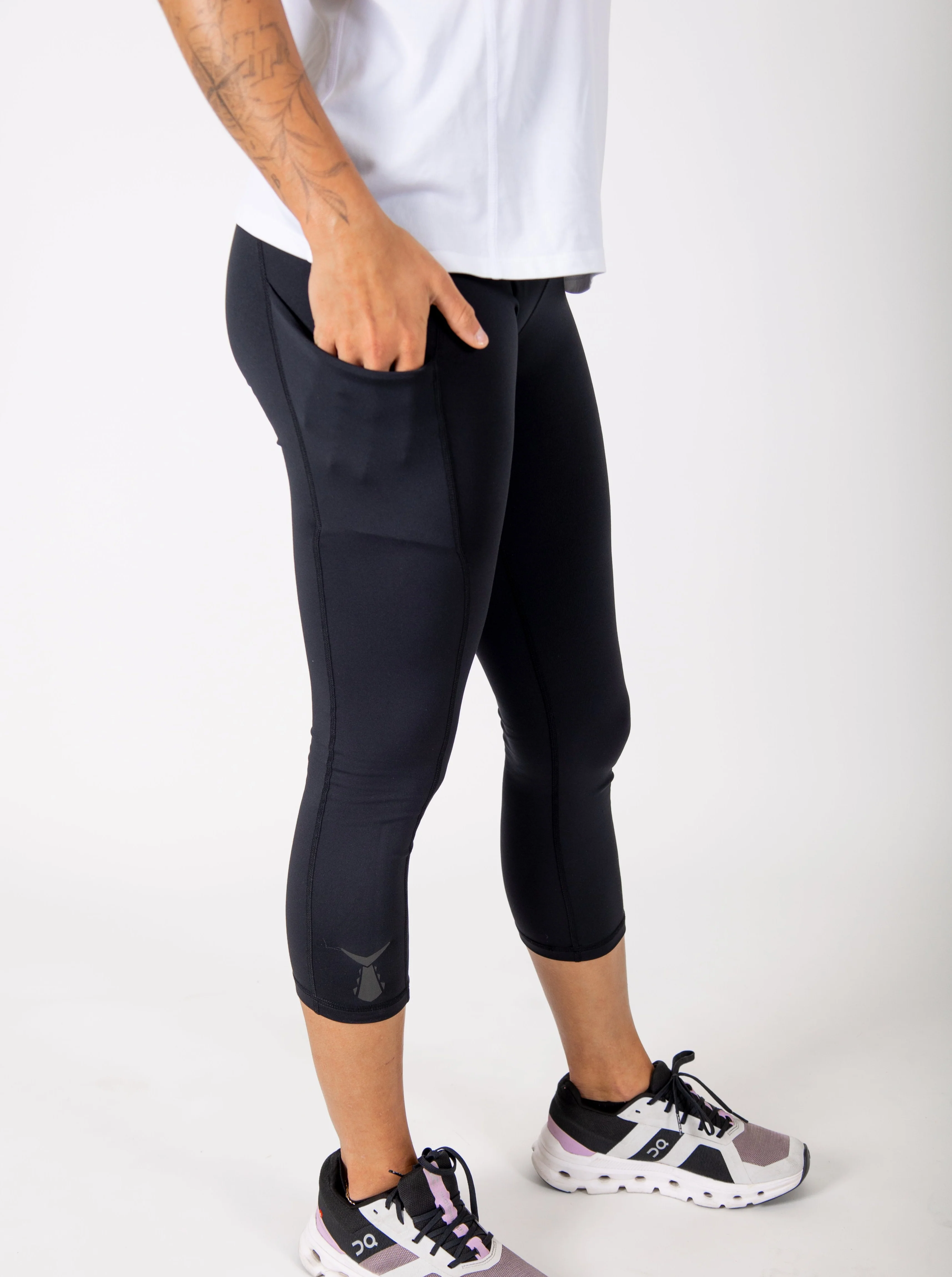 Women's Cropped Leggings | Black - Image 3