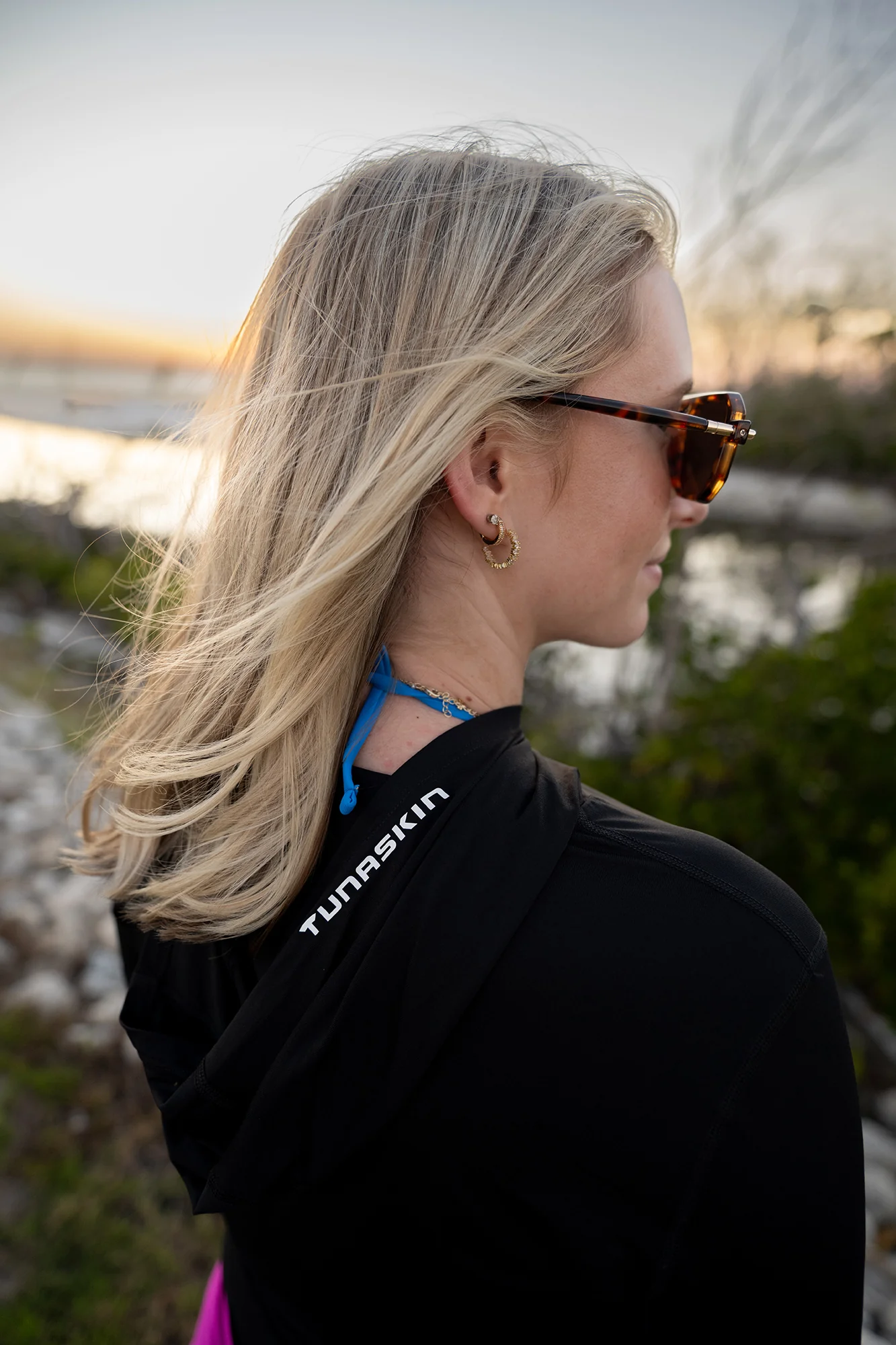 Ahi Breeze Women's Hoodie | Black - Image 4